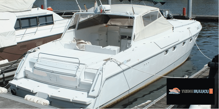 Ferretti Altura 47 1989 iç mekan 2