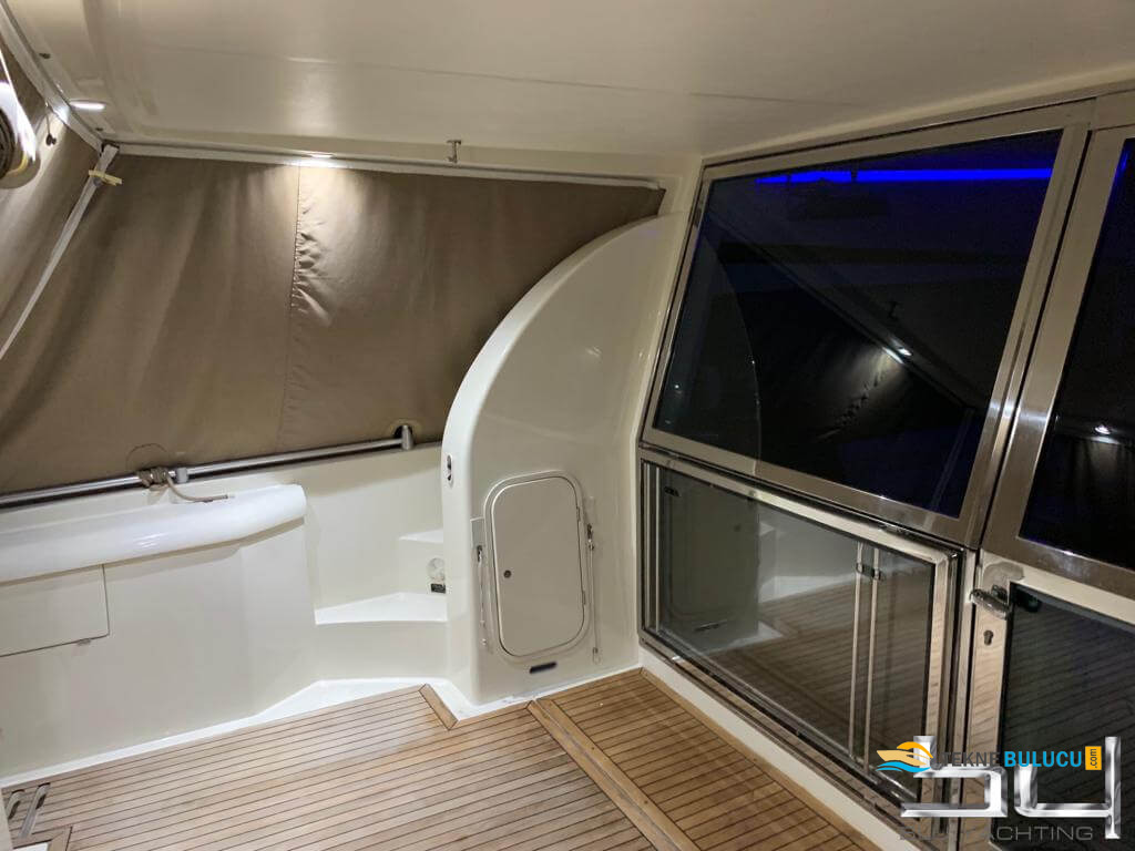 Ferretti 150 1997 iç mekan 2