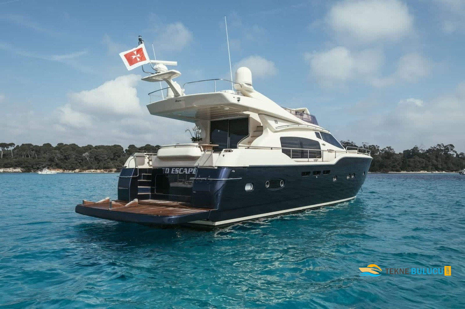 Ferretti Altura 690 2006 iç mekan 2