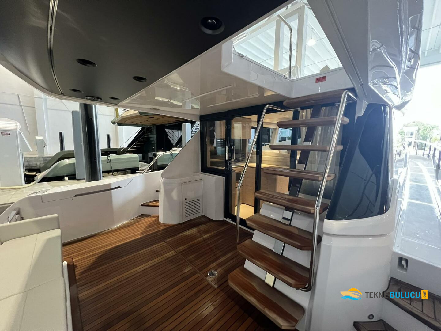 Ferretti 500 2011 iç mekan 3