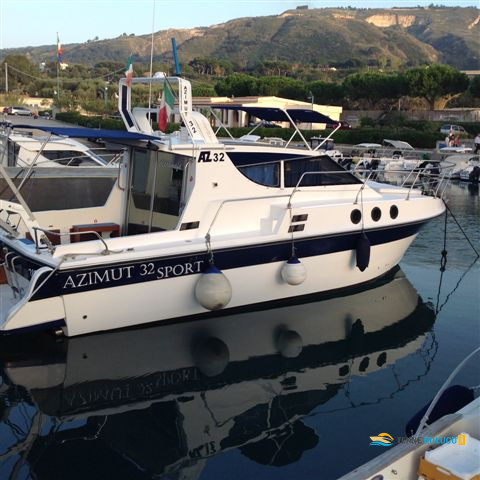 Azimut 32 Targa 1978 iç mekan 3