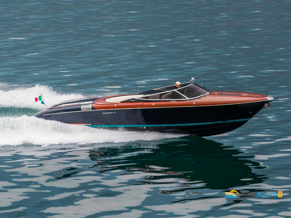 Riva Aquariva Super 33 2011 iç mekan 3