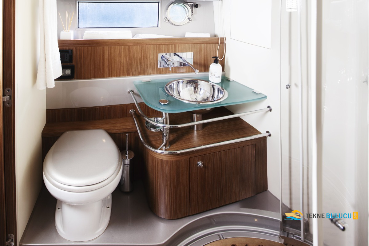 Riva Rivale 52 2014 iç mekan 3