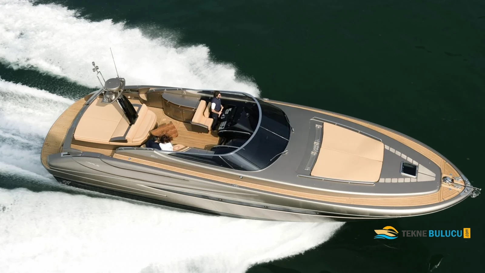 Riva Rivale 52 2015 iç mekan 3