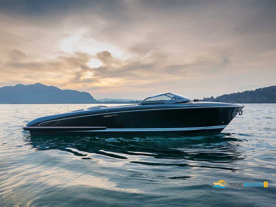 Riva Iseo Super 2014 iç mekan 3