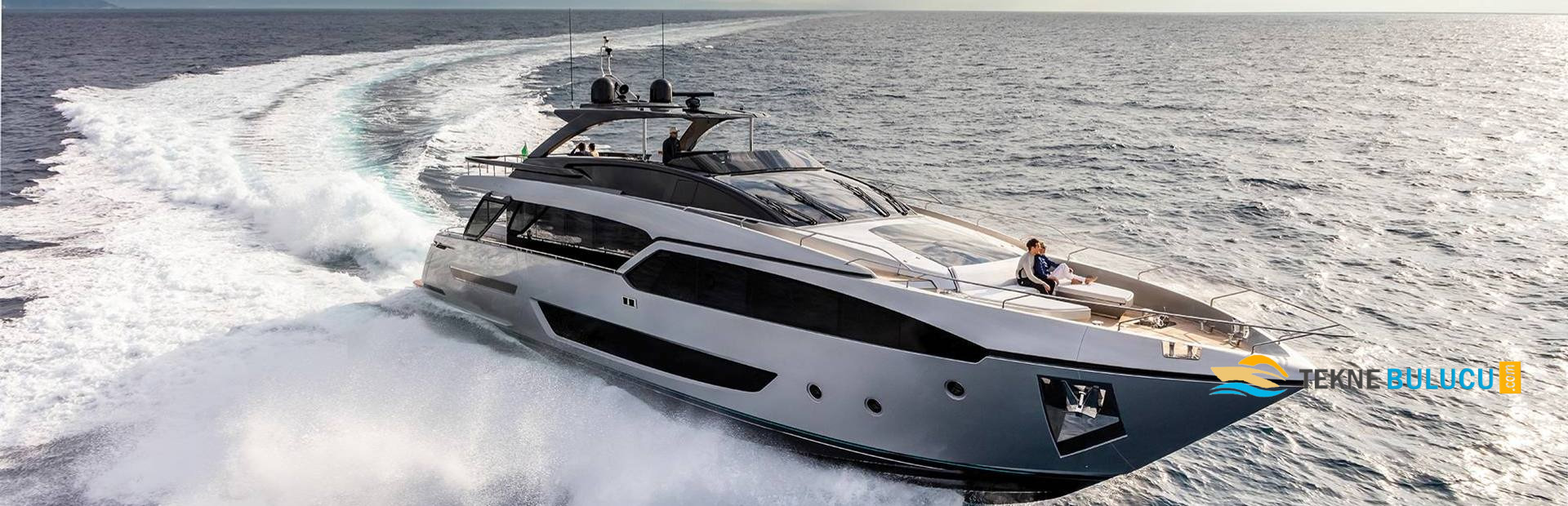 Riva 90 Argo 2021 iç mekan 3