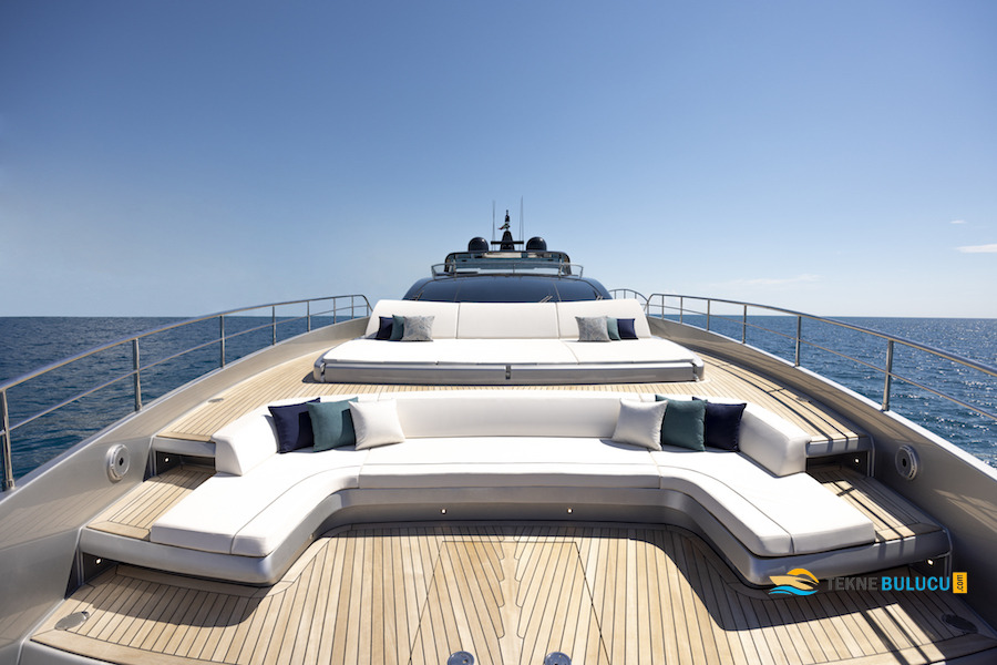 Riva 102 Corsaro Super 2023 iç mekan 3