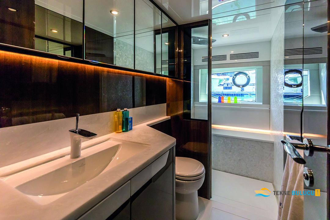 Fairline Targa 63 GTO 2026 iç mekan 3