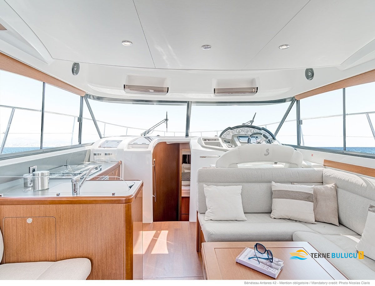 Beneteau Antares 42 2015 iç mekan 3