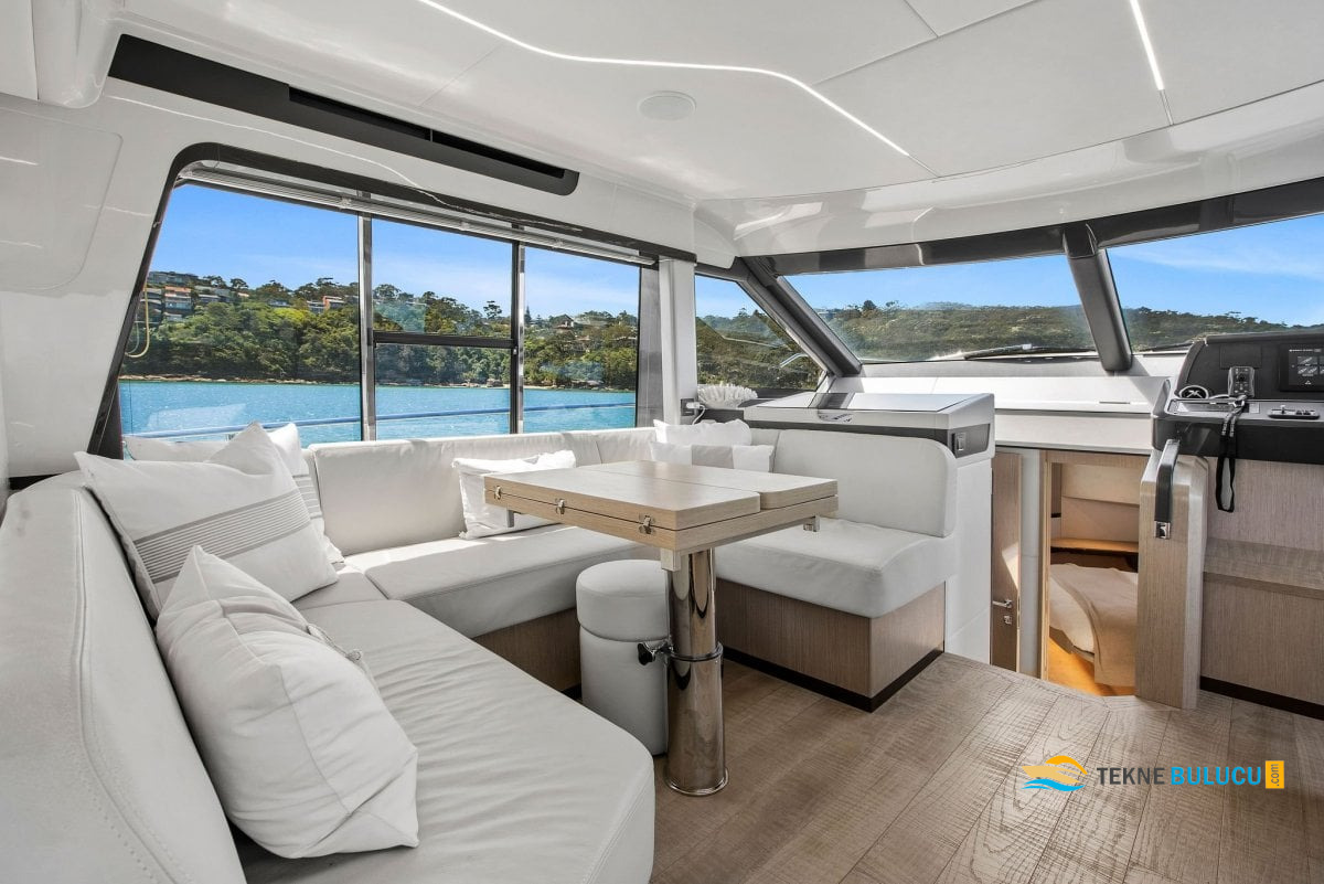 Absolute 47 Fly 2007 iç mekan 3