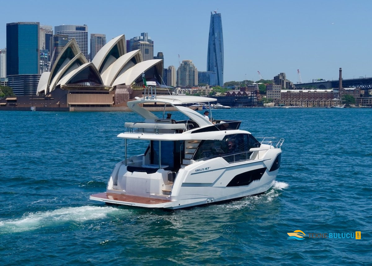 Absolute 47 Fly 2011 iç mekan 3