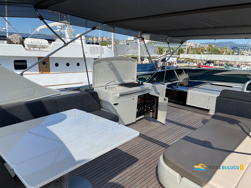 Canados 86 2007 iç mekan 3