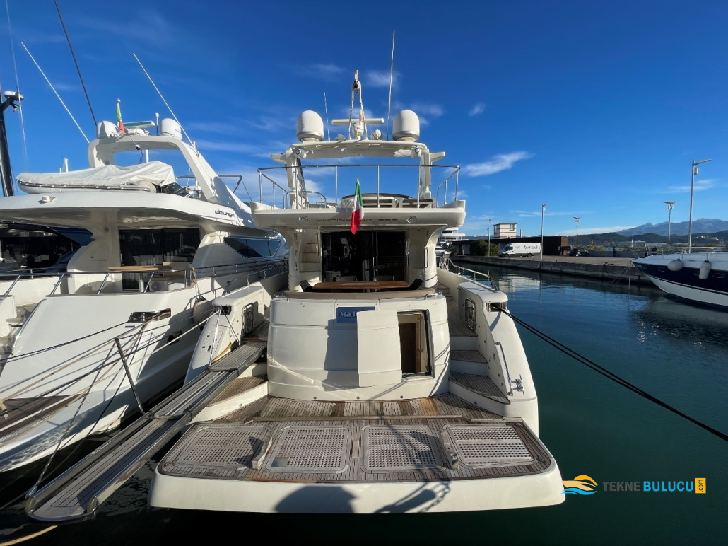 Dominator 680 2010 iç mekan 3