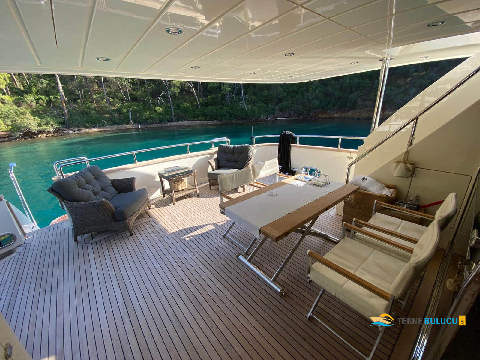 Falcon 86 2006 iç mekan 3