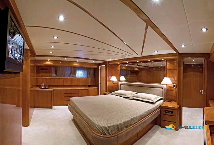 Falcon 90 2015 iç mekan 3