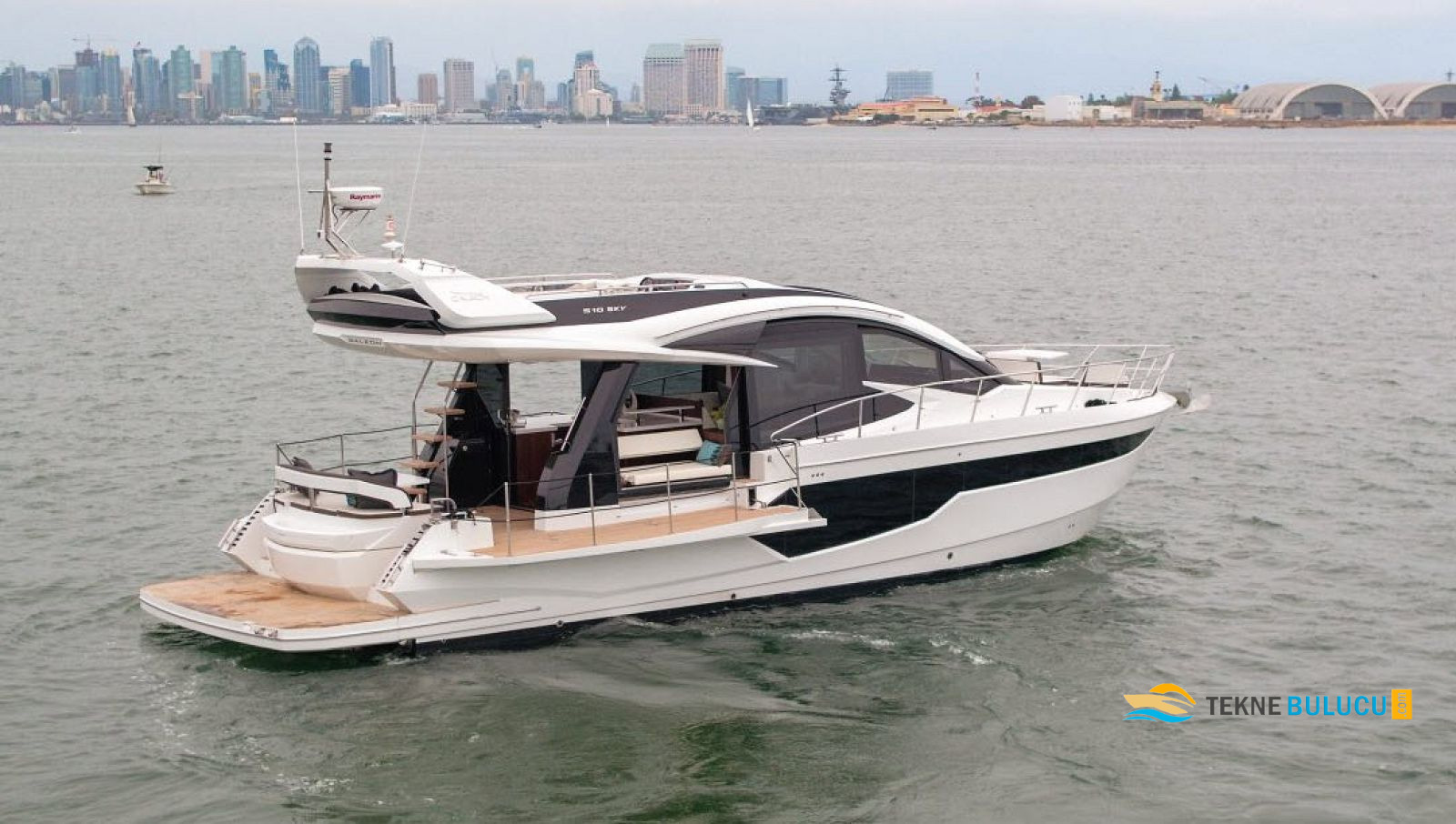 Galeon 510 Skydeck 2022 iç mekan 3