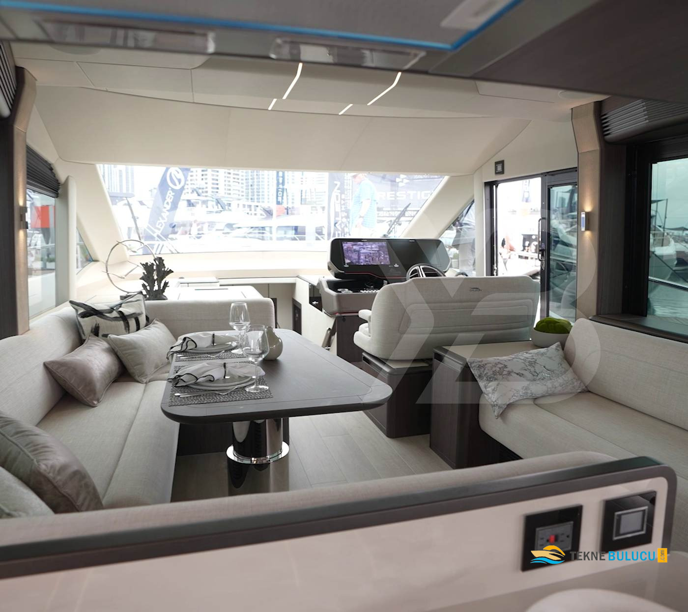 Galeon 560 Fly 2020 iç mekan 3