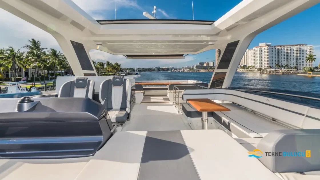 Galeon 680 Fly 2019 iç mekan 3