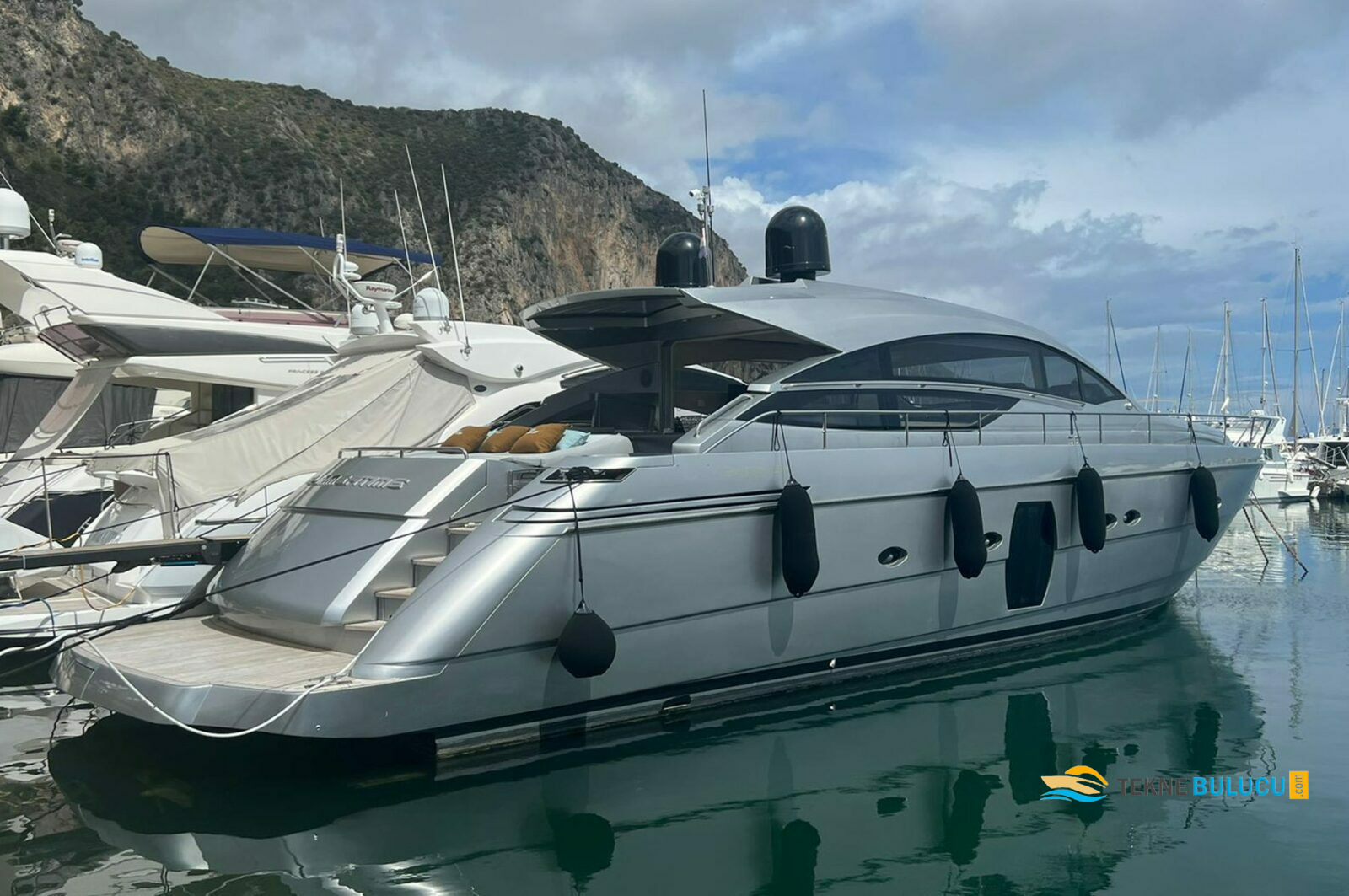 Pershing 64 2010 iç mekan 3