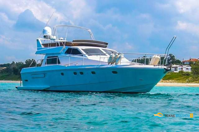 Ferretti Altura 52 1987 iç mekan 3