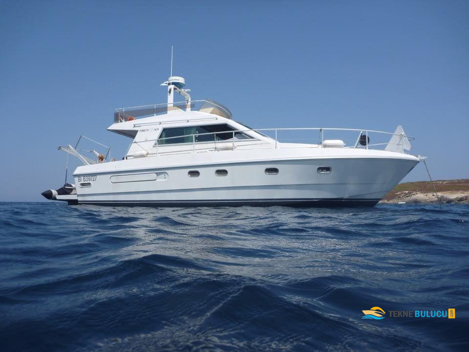 Ferretti 36 Fly 1987 iç mekan 3