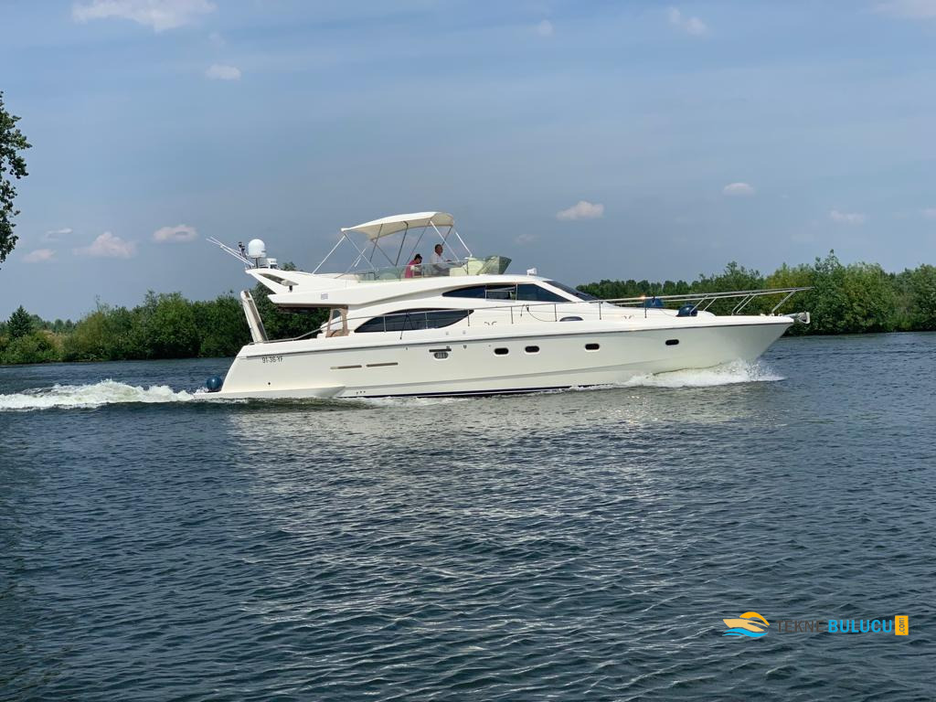 Ferretti 530 2005 iç mekan 3