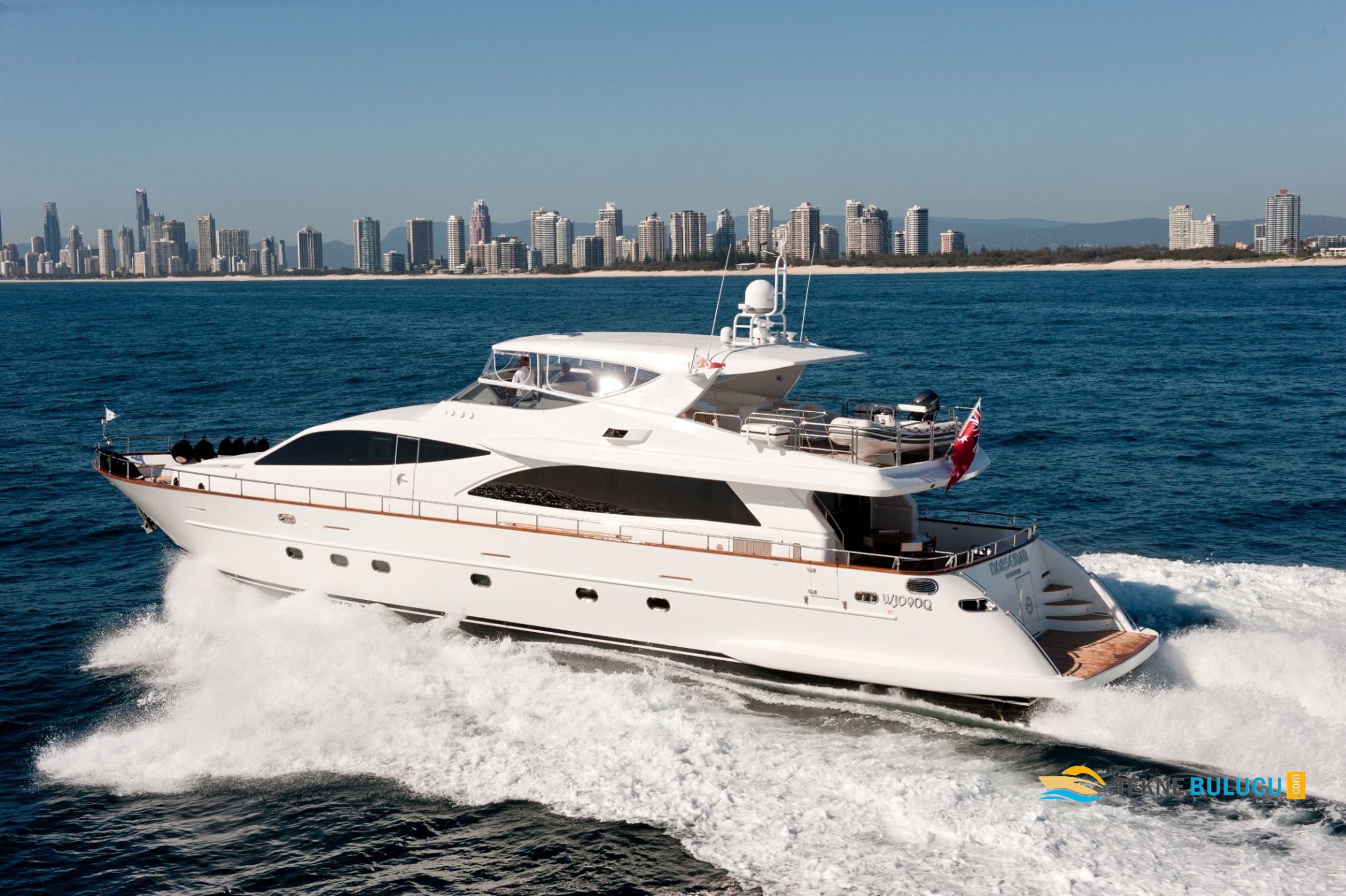 Falcon 90 2011 inceleme