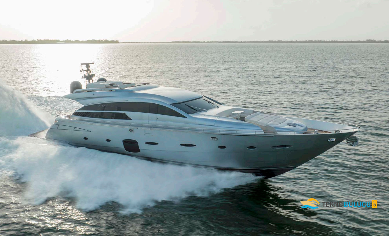 Pershing 92 2014 inceleme