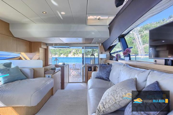 Ferretti 620 2010 iç mekan 1