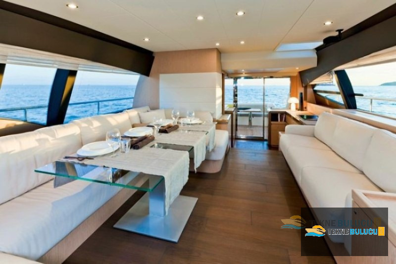 Ferretti 620 2010 iç mekan 2