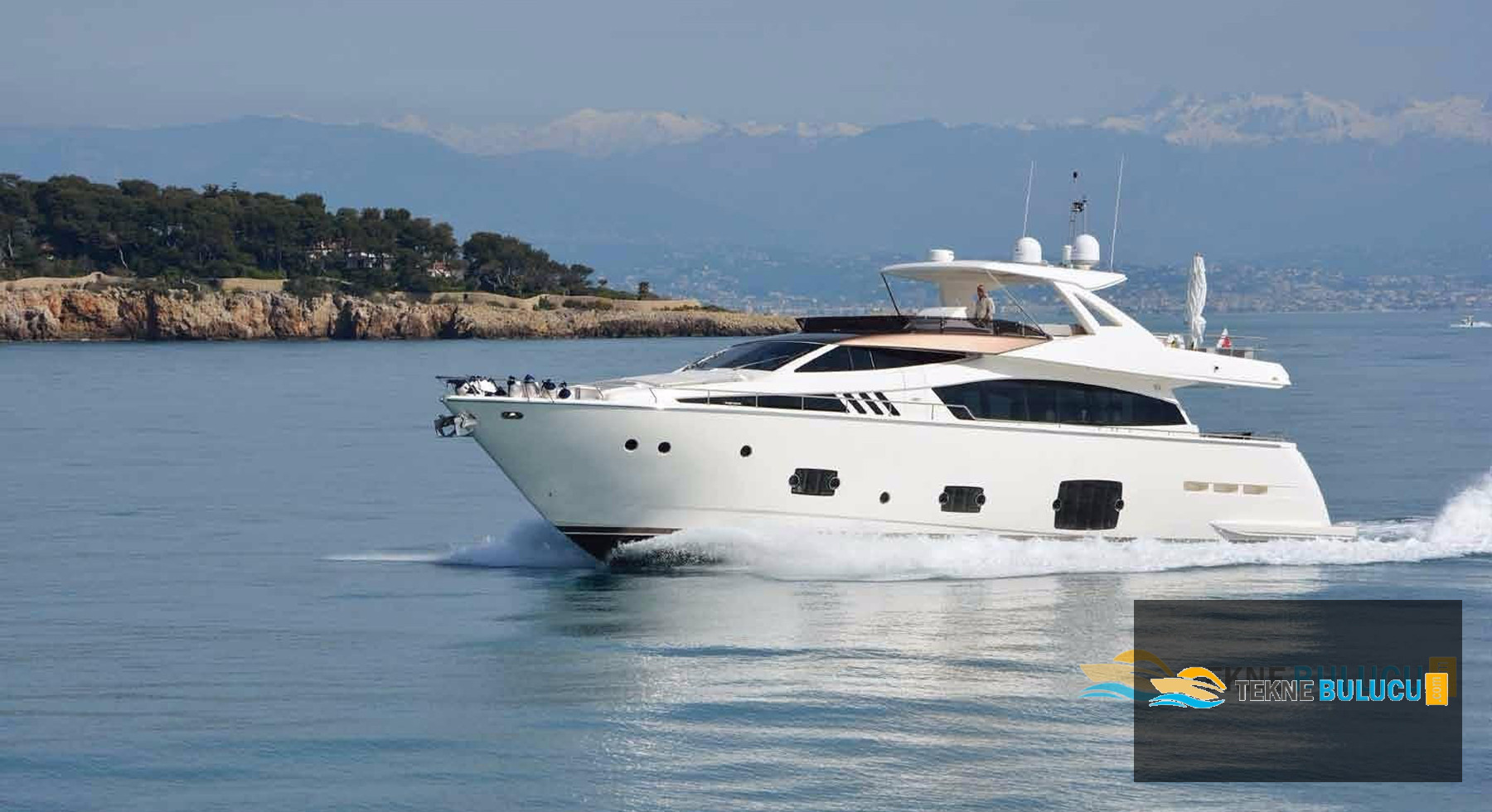 Ferretti 800 2011 iç mekan 3