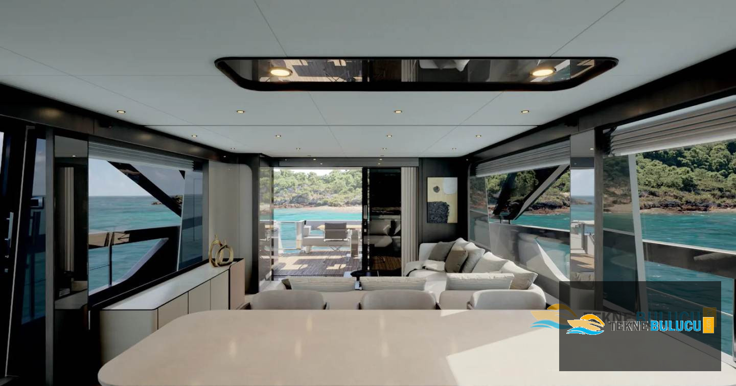 Ferretti 800 2012 iç mekan 3