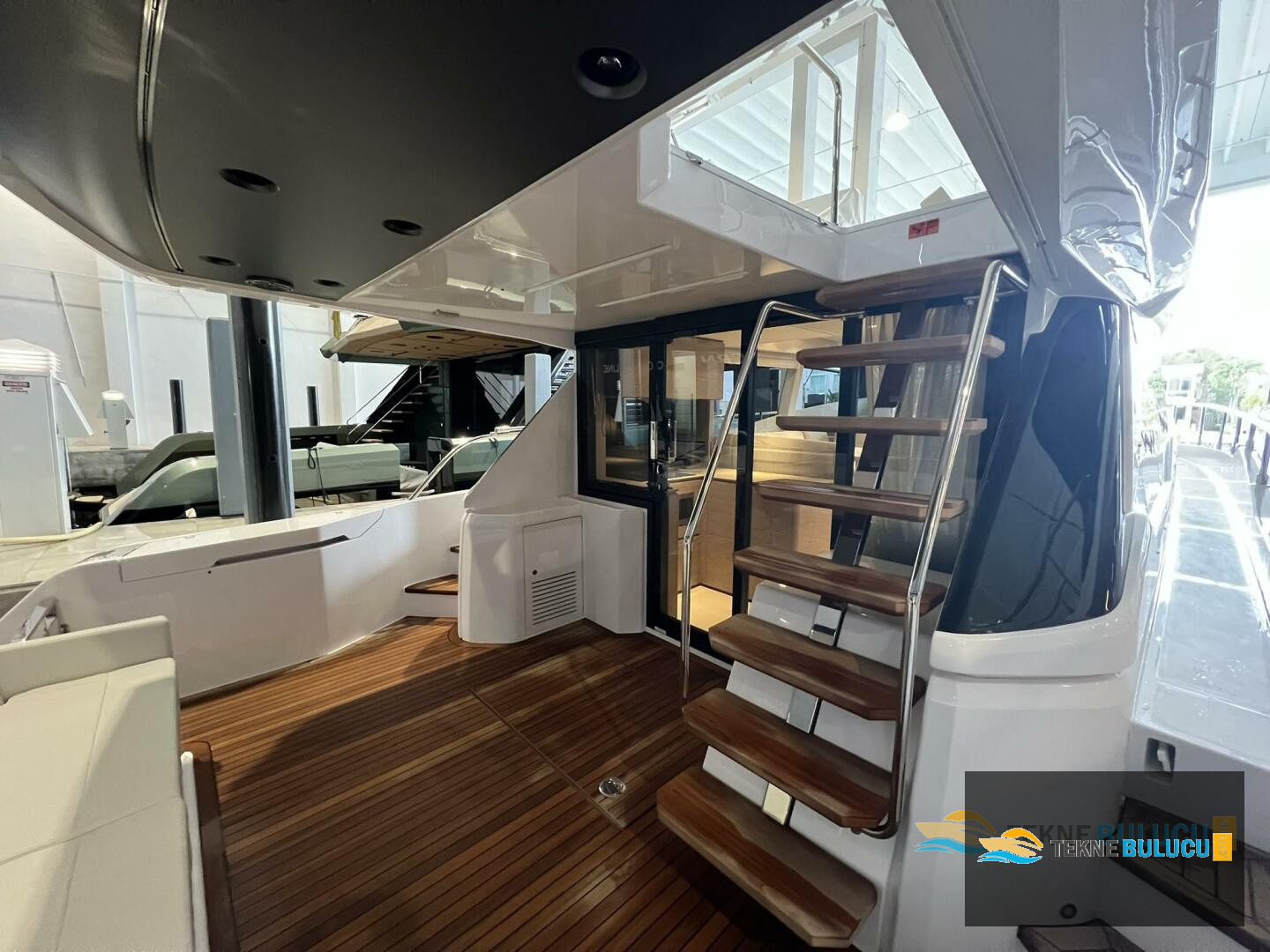 Ferretti 500 2014 iç mekan 1