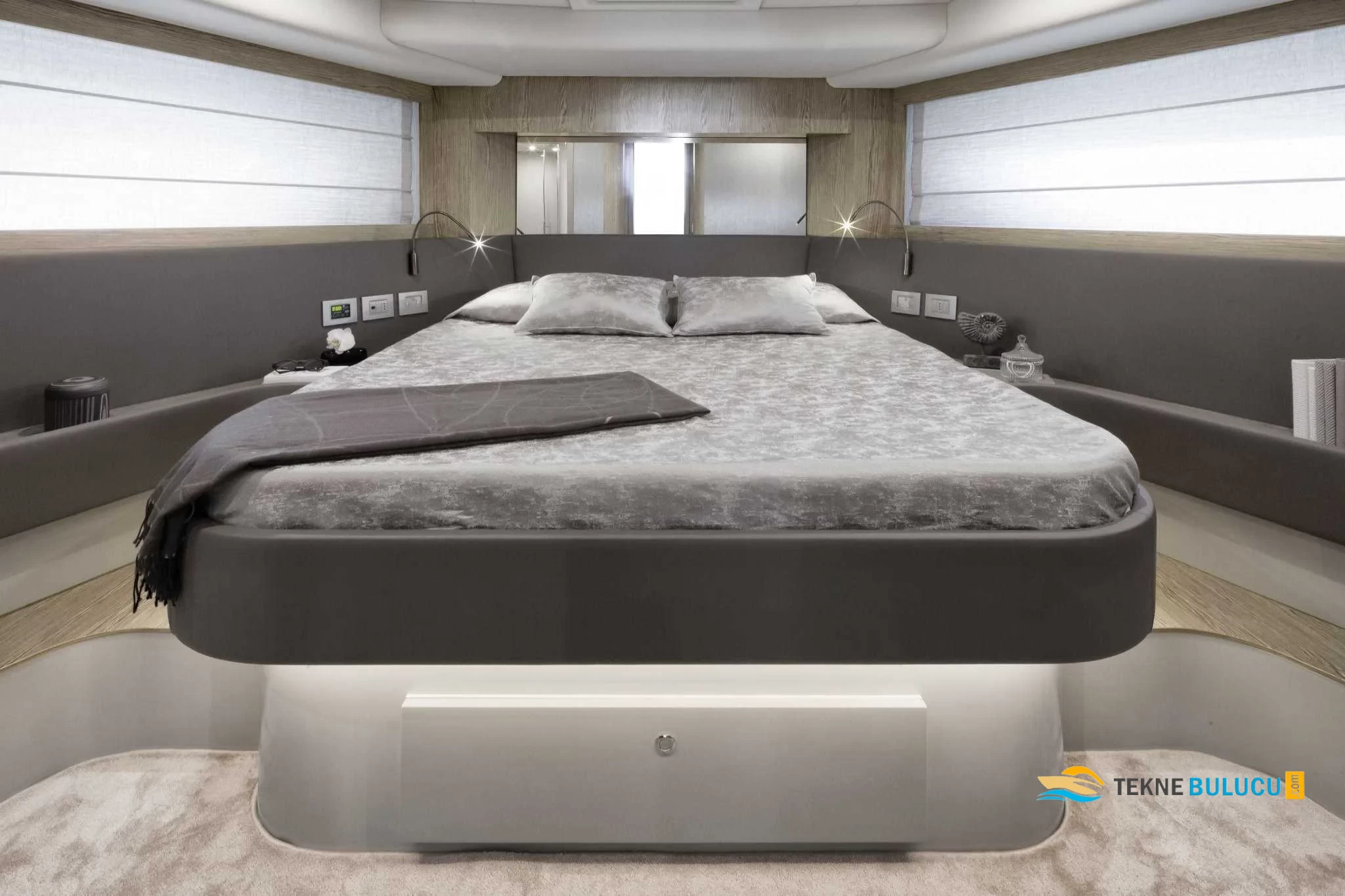 Ferretti 650 2016 iç mekan 1