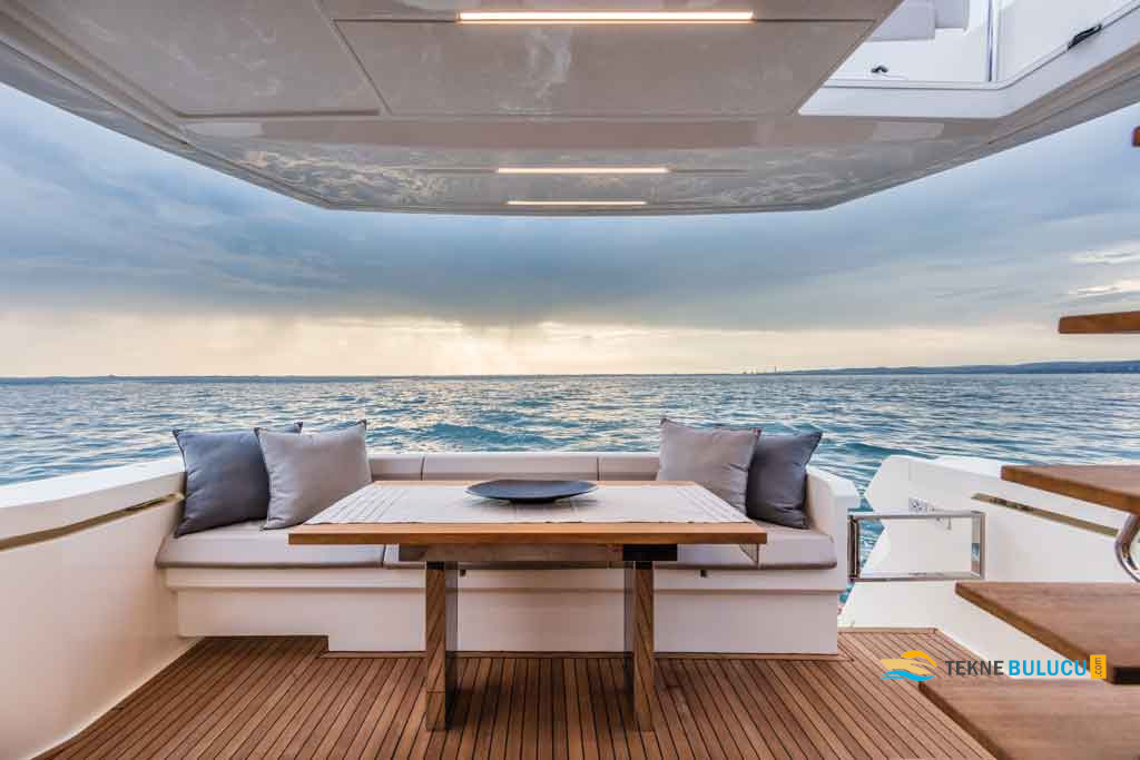 Ferretti 450 2019 iç mekan 3