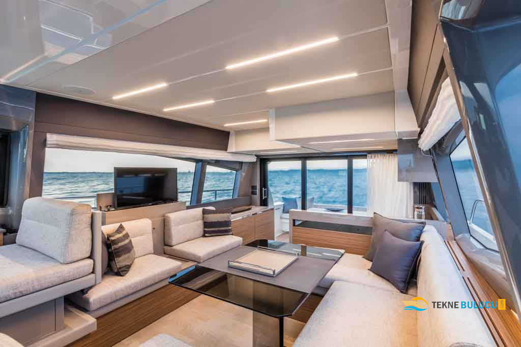 Ferretti 450 2020 iç mekan 2