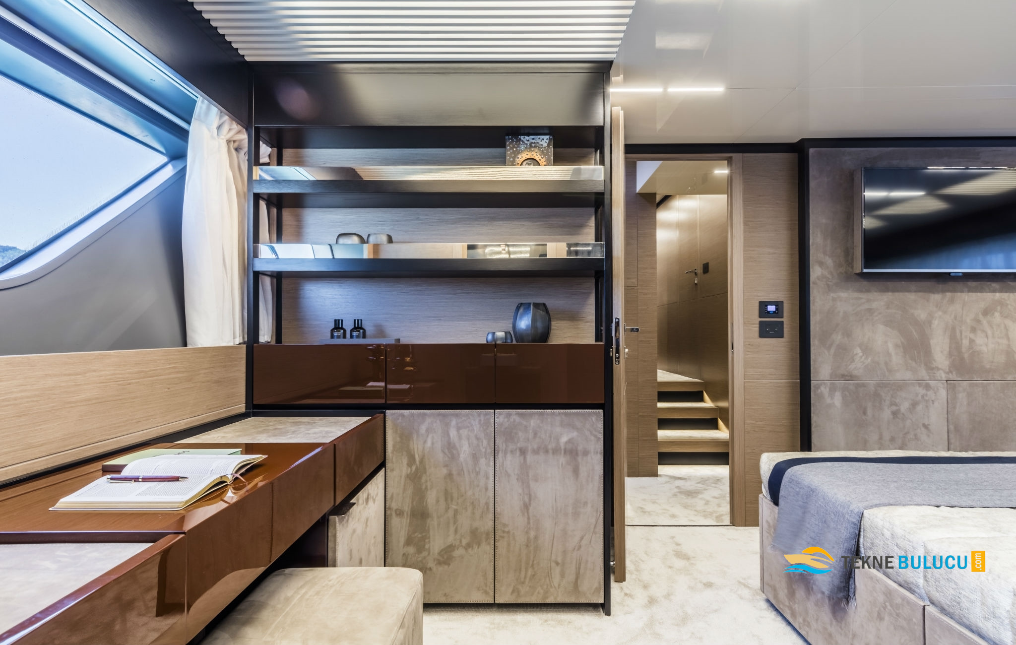 Ferretti 780 2017 iç mekan 1