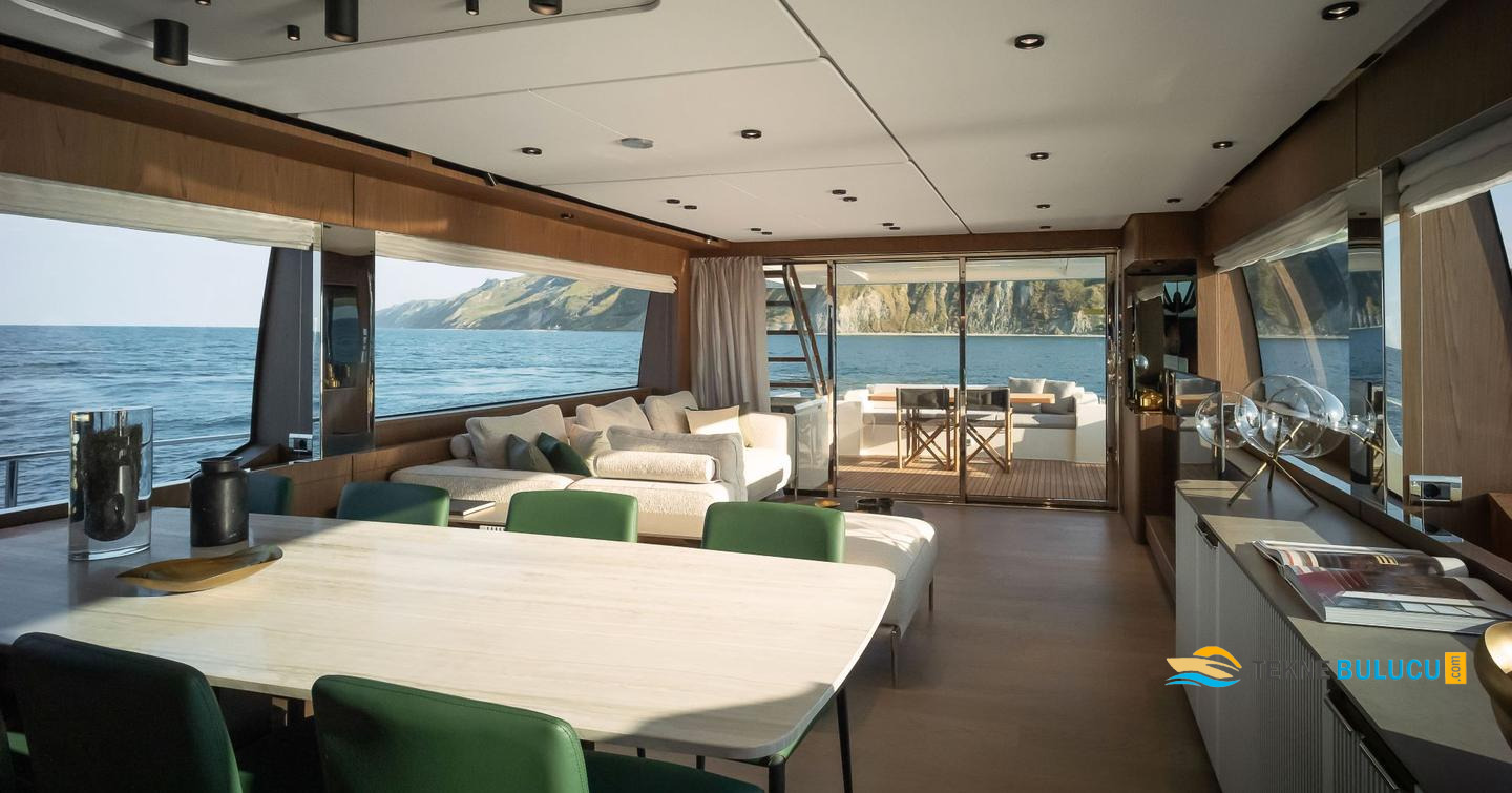 Ferretti 780 2017 iç mekan 2