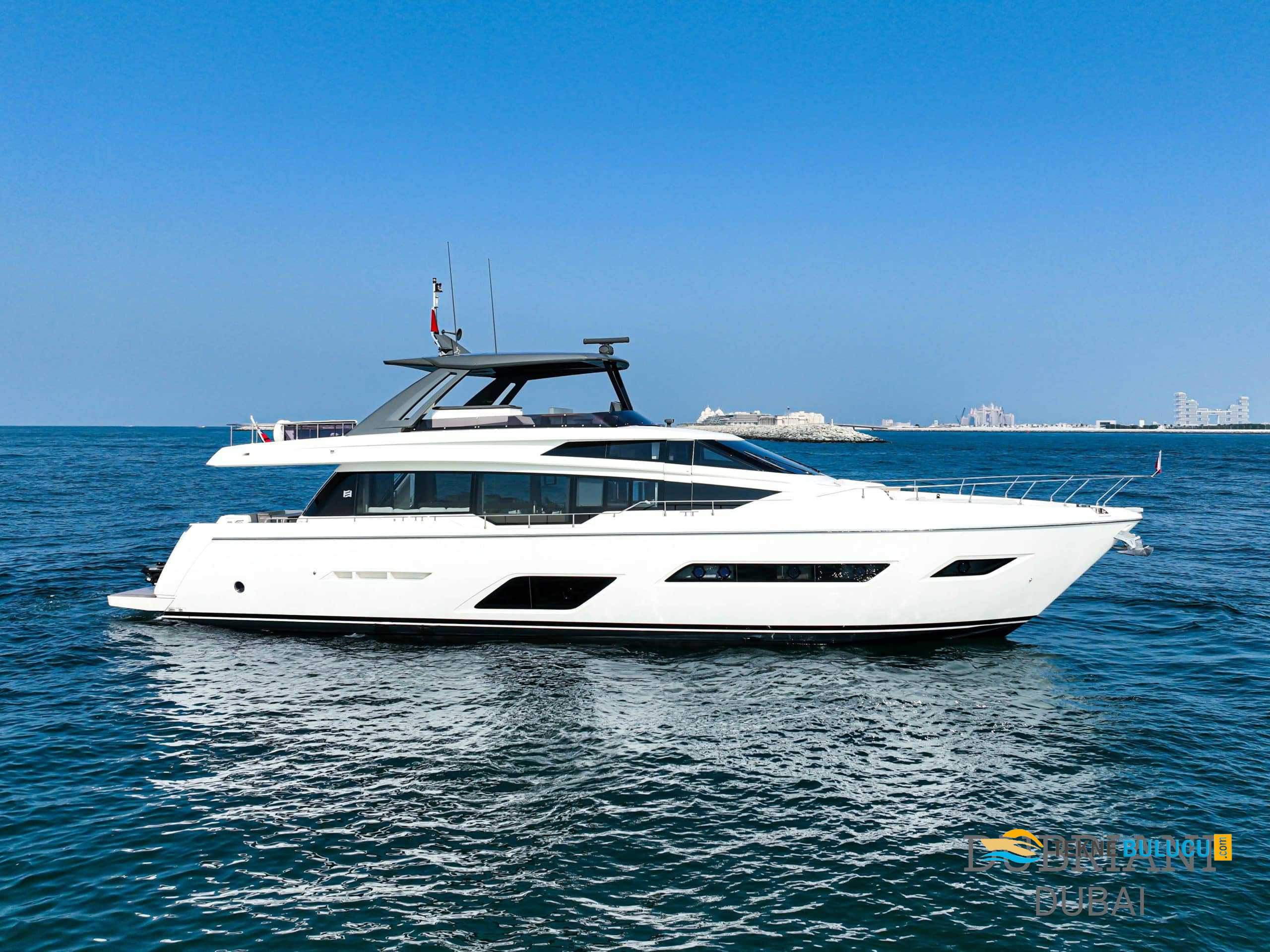 Ferretti 780 2018 iç mekan 2