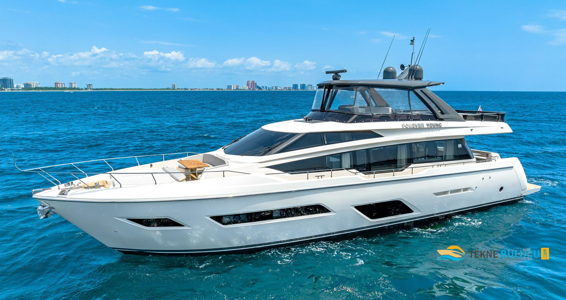 Ferretti 780 2018 iç mekan 3