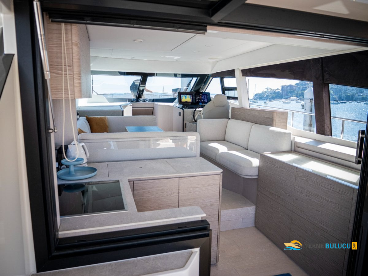 Ferretti 500 2024 iç mekan 2