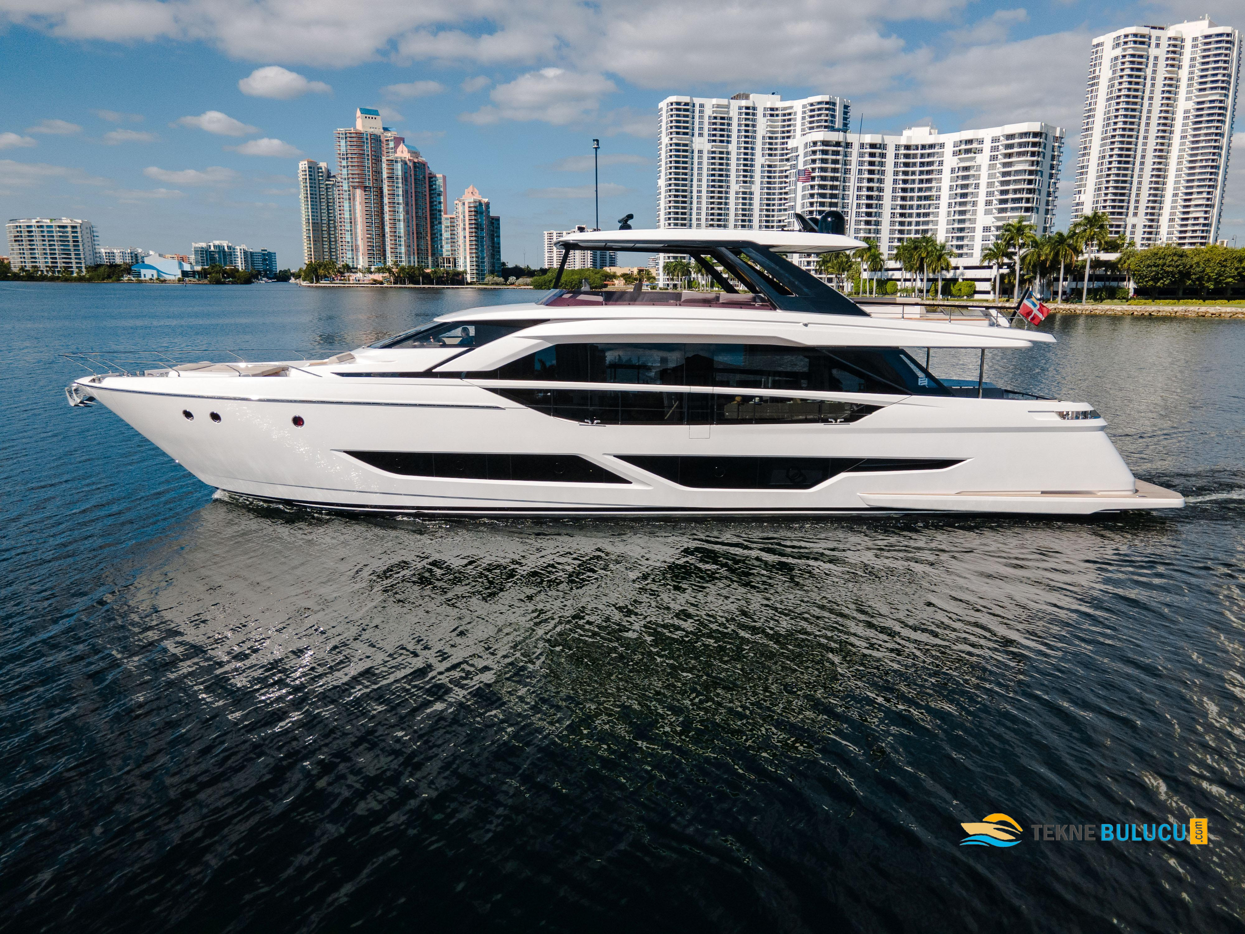 Ferretti 1000 2023 iç mekan 3