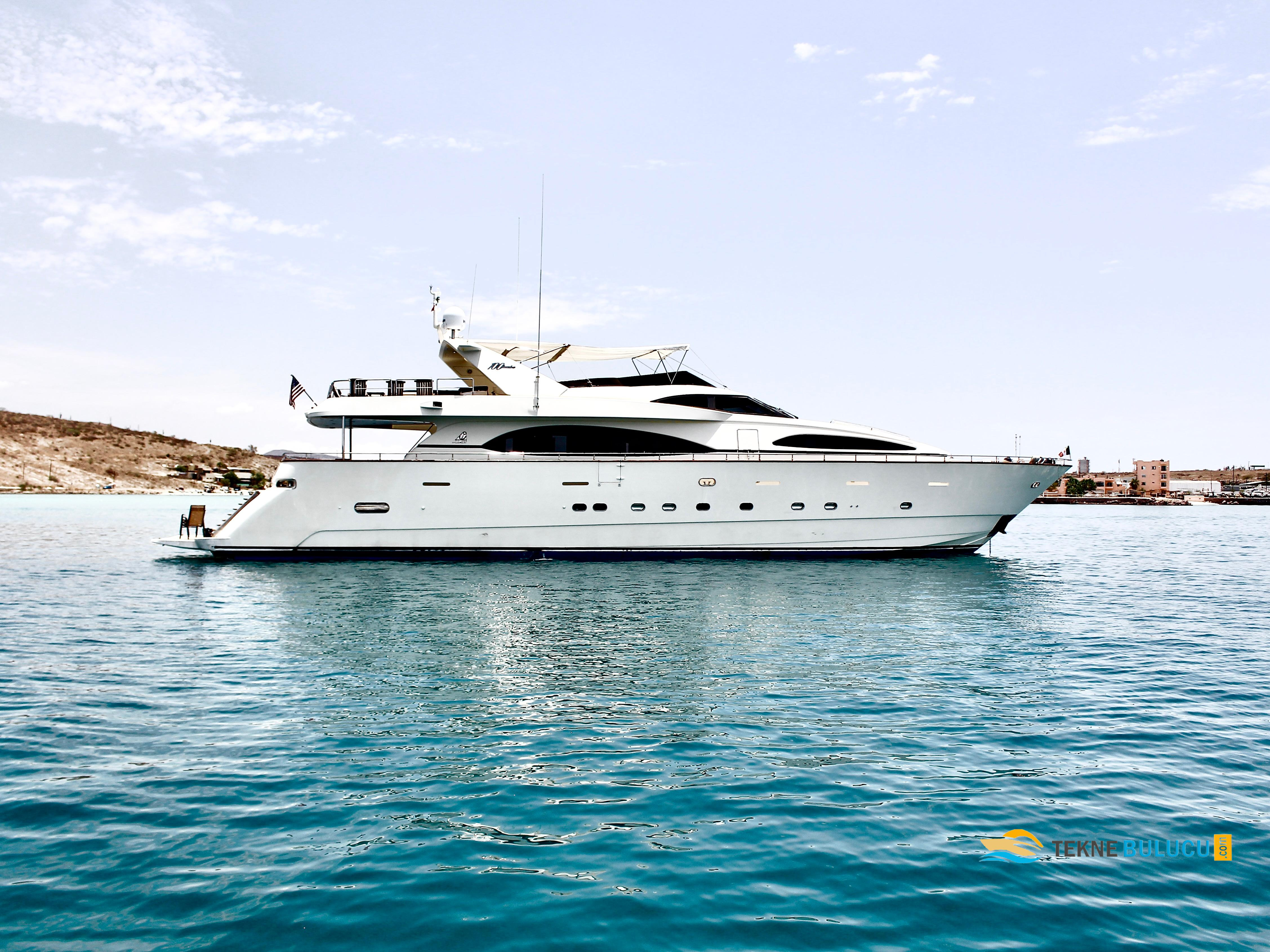 Azimut 100 Jumbo 1995 iç mekan 1