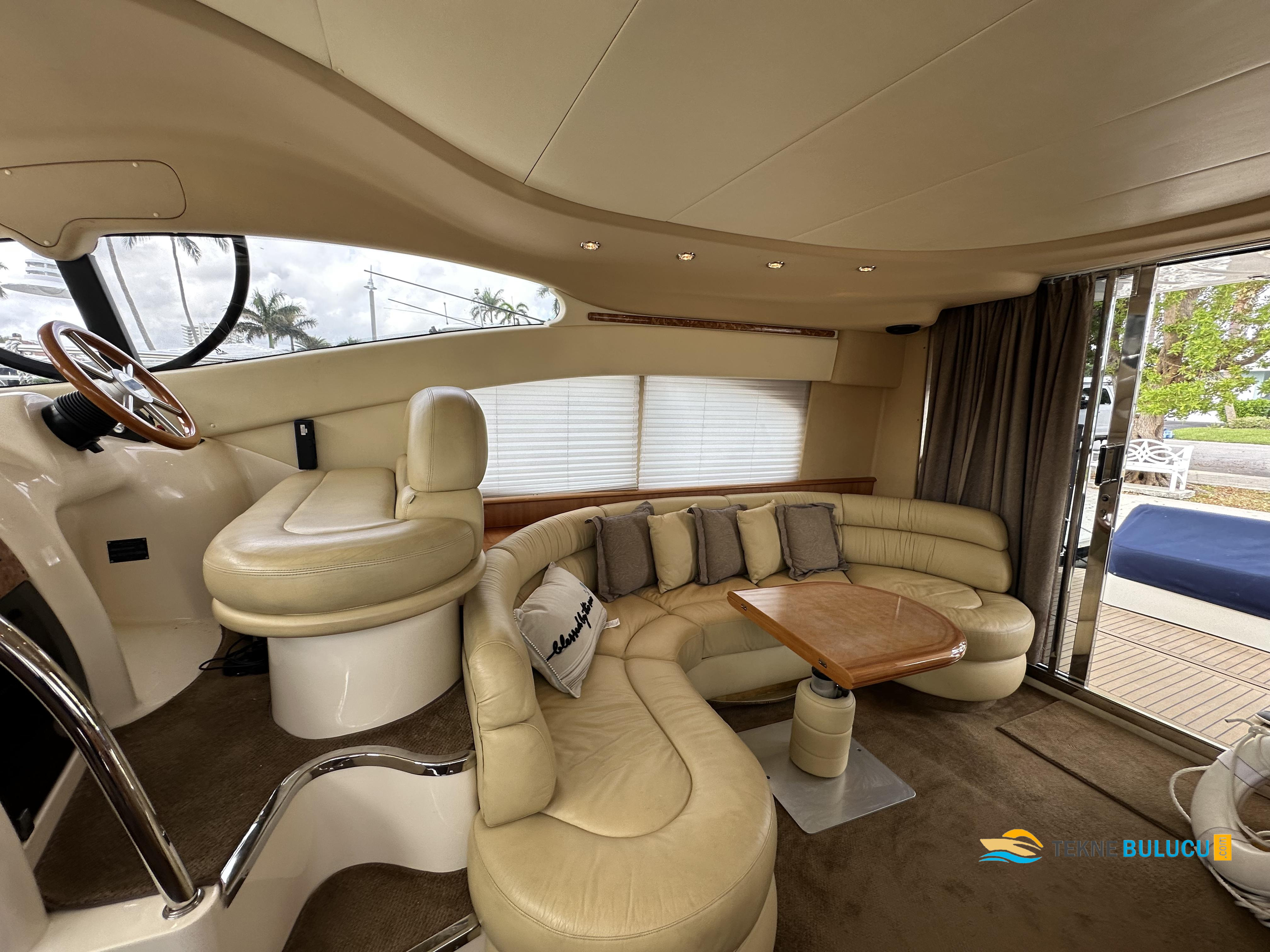 Azimut 42 Fly 2000 iç mekan 2