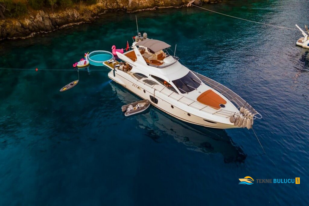 Azimut 62 Fly 2004 iç mekan 3