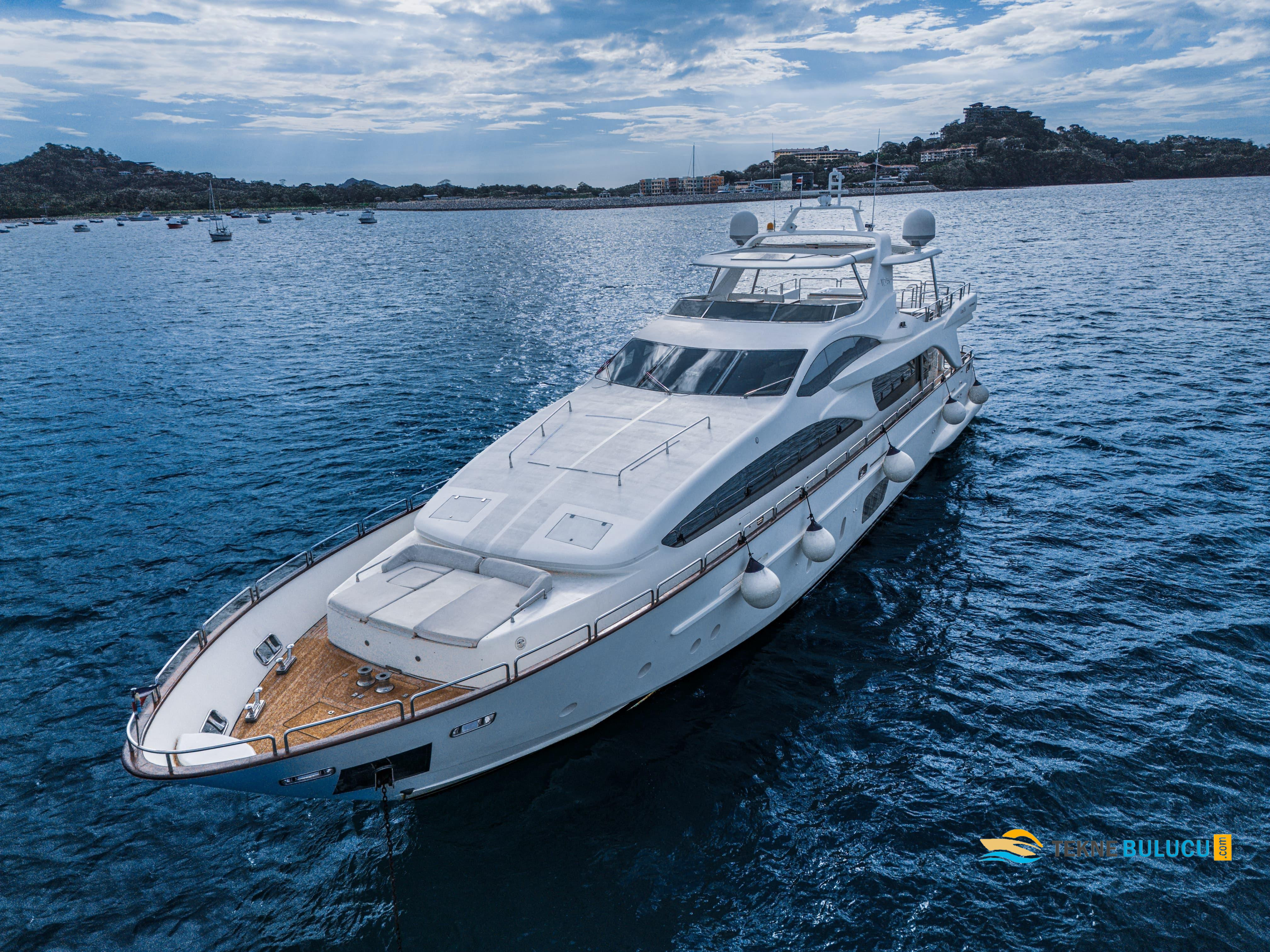 Azimut 105 Grande 2005 iç mekan 3