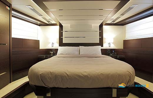 Azimut 105 Grande 2013 iç mekan 1