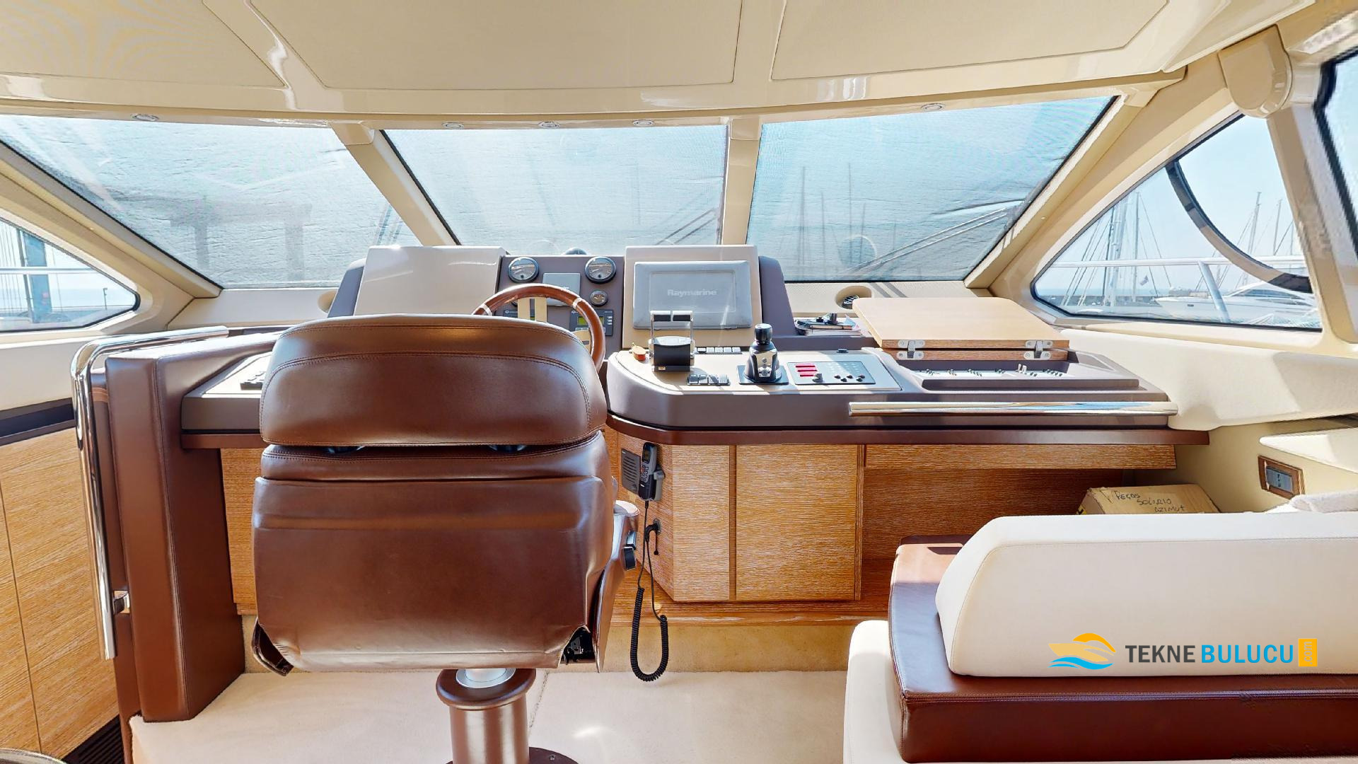 Azimut 58 Fly 2011 iç mekan 1