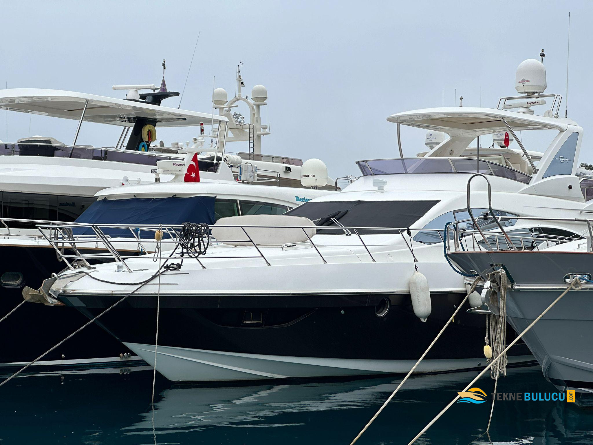Azimut 64 Fly 2011 iç mekan 1