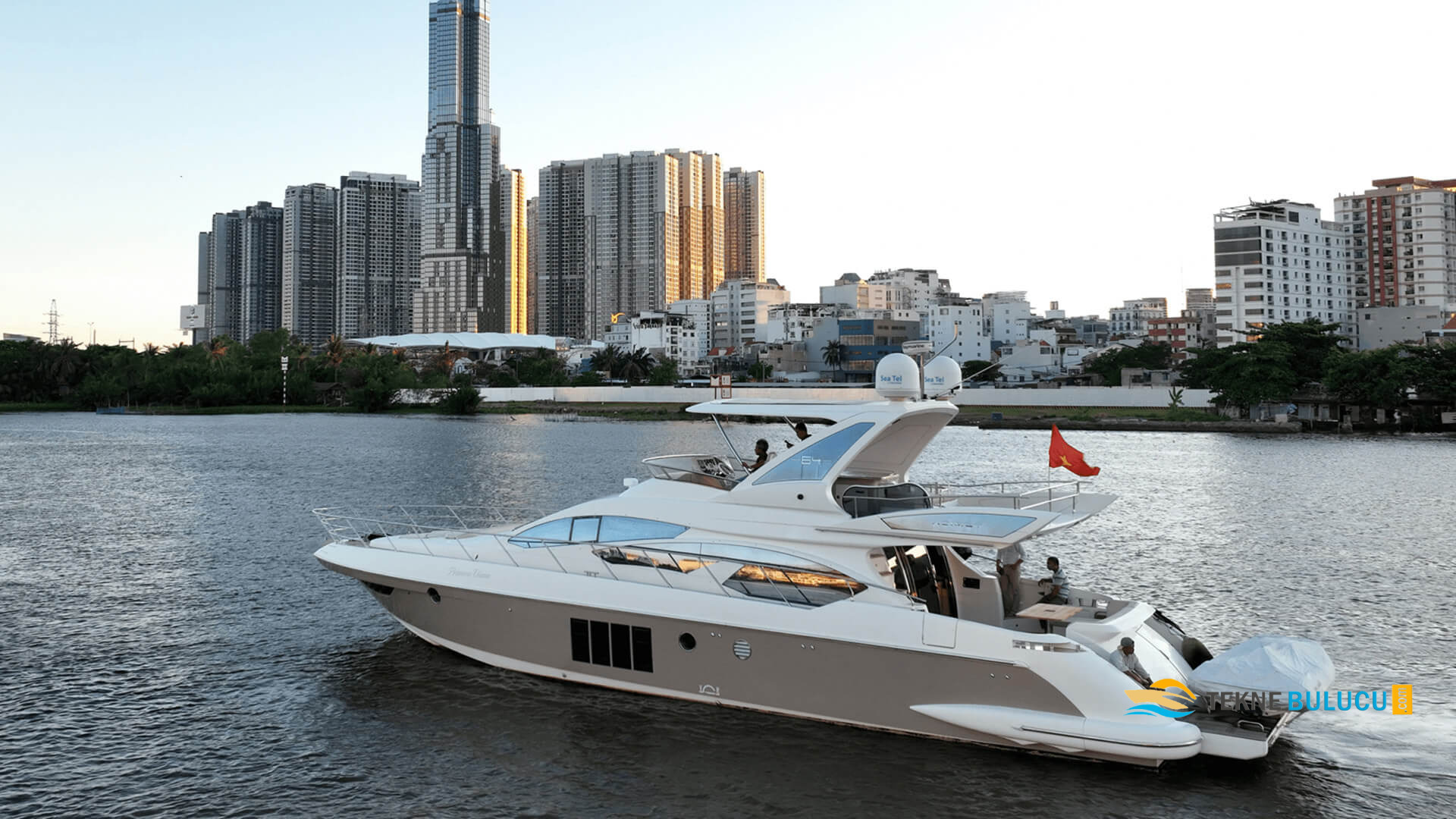 Azimut 64 Fly 2015 iç mekan 2